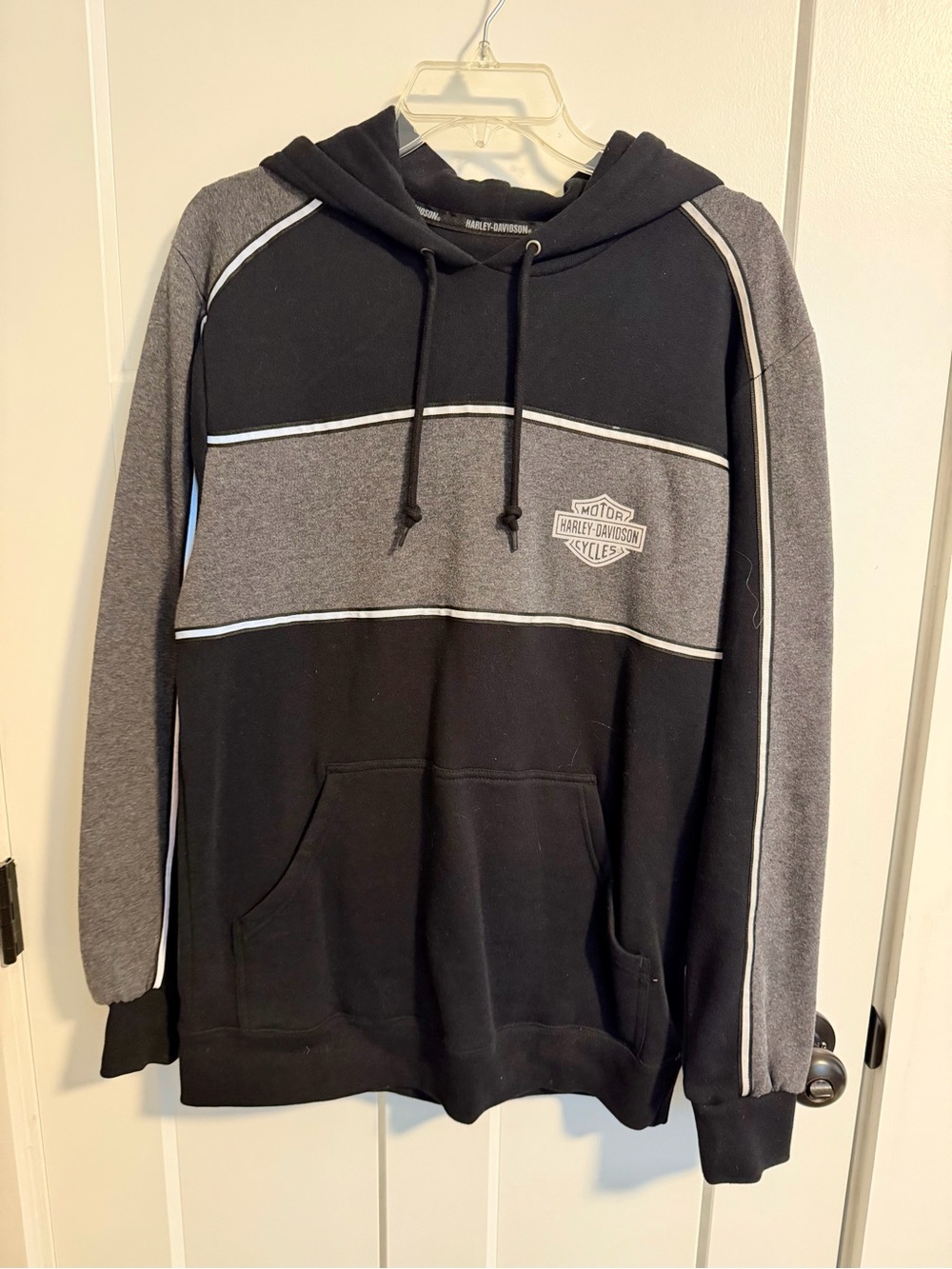 Harley-Davidson Black & Gray Hooded Sweatshirt men's size small.